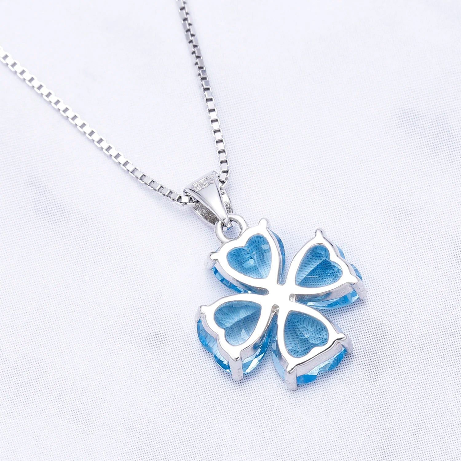 0.95ct Natural Swiss Blue Topaz Clover Design Pendant Necklace