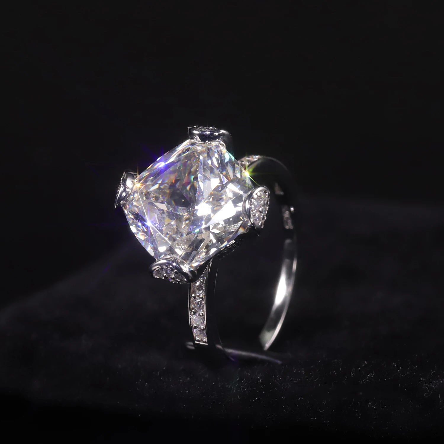 11x11mm Cushion Diamond-fire CZ Diamond G Color Ring 925