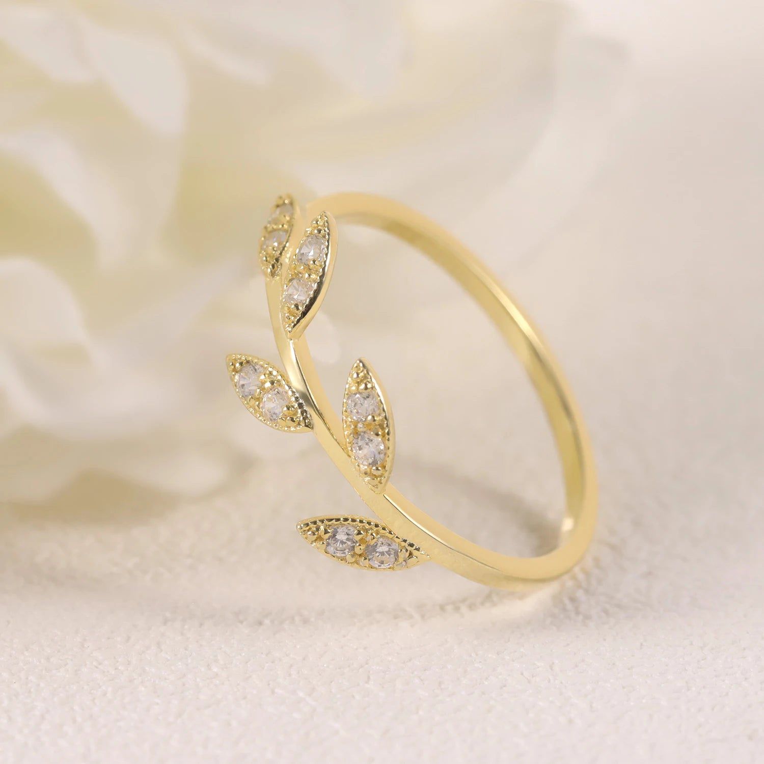 14K Gold Leaves Branch Band Art Nouveau Moissanite Ring