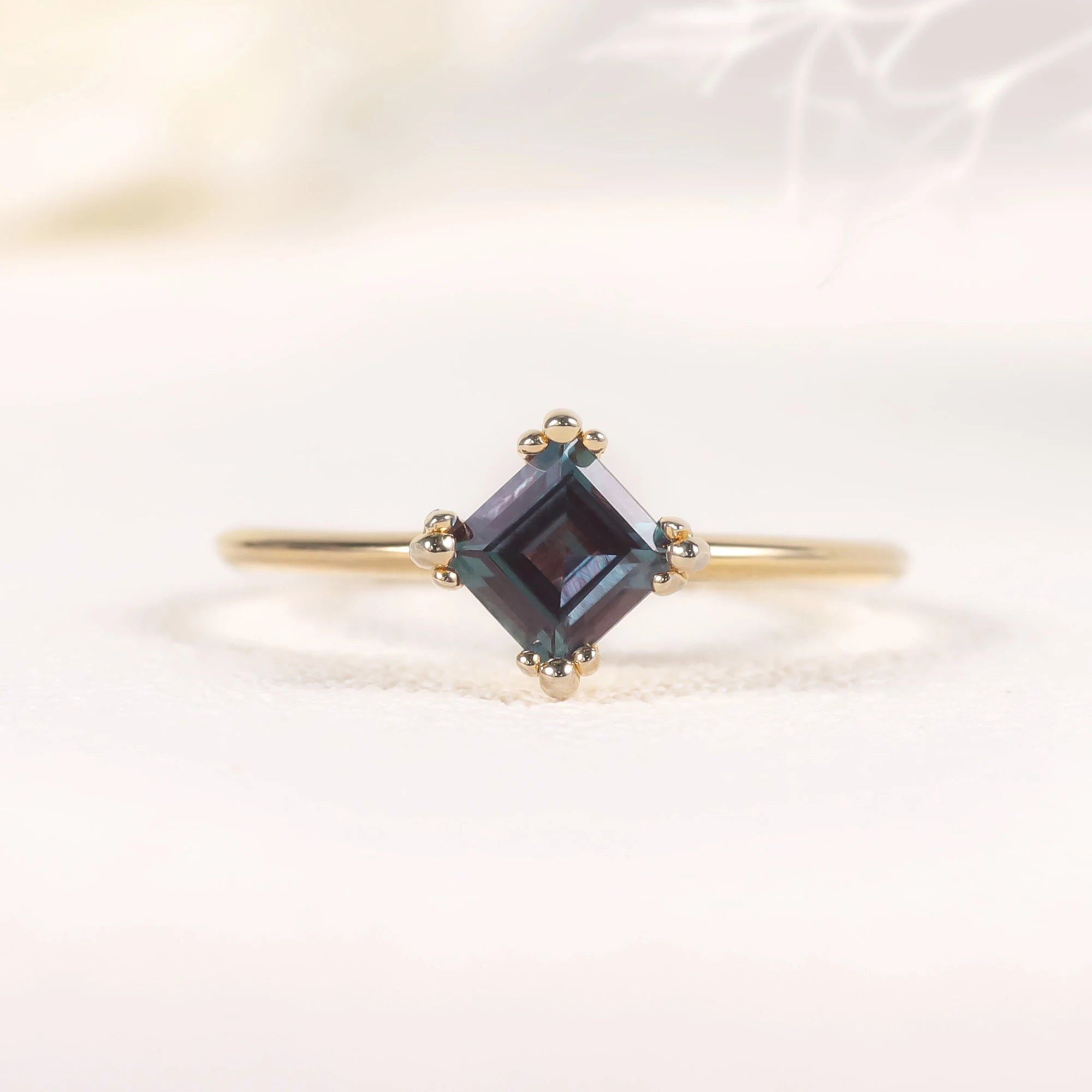 18K Gold Plated 925 Sterling Silver Color Change Alexandrite Ring