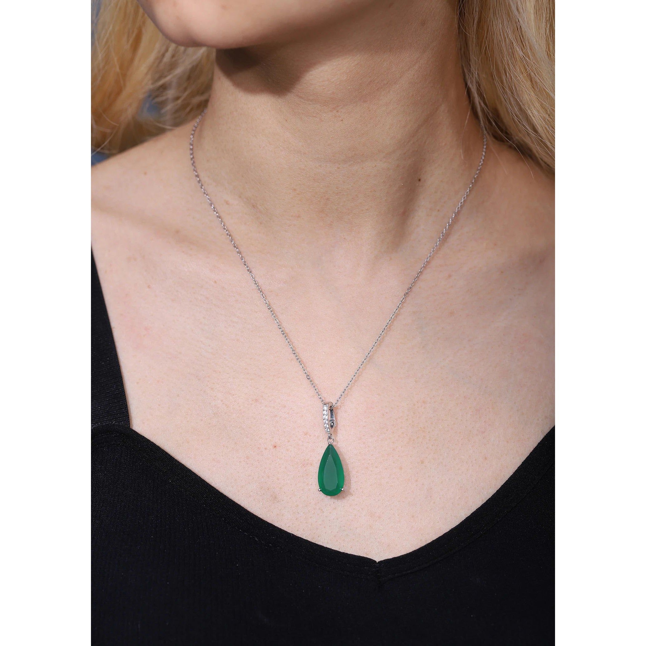 7.89Ct Natural Green Agate Pendant Necklace