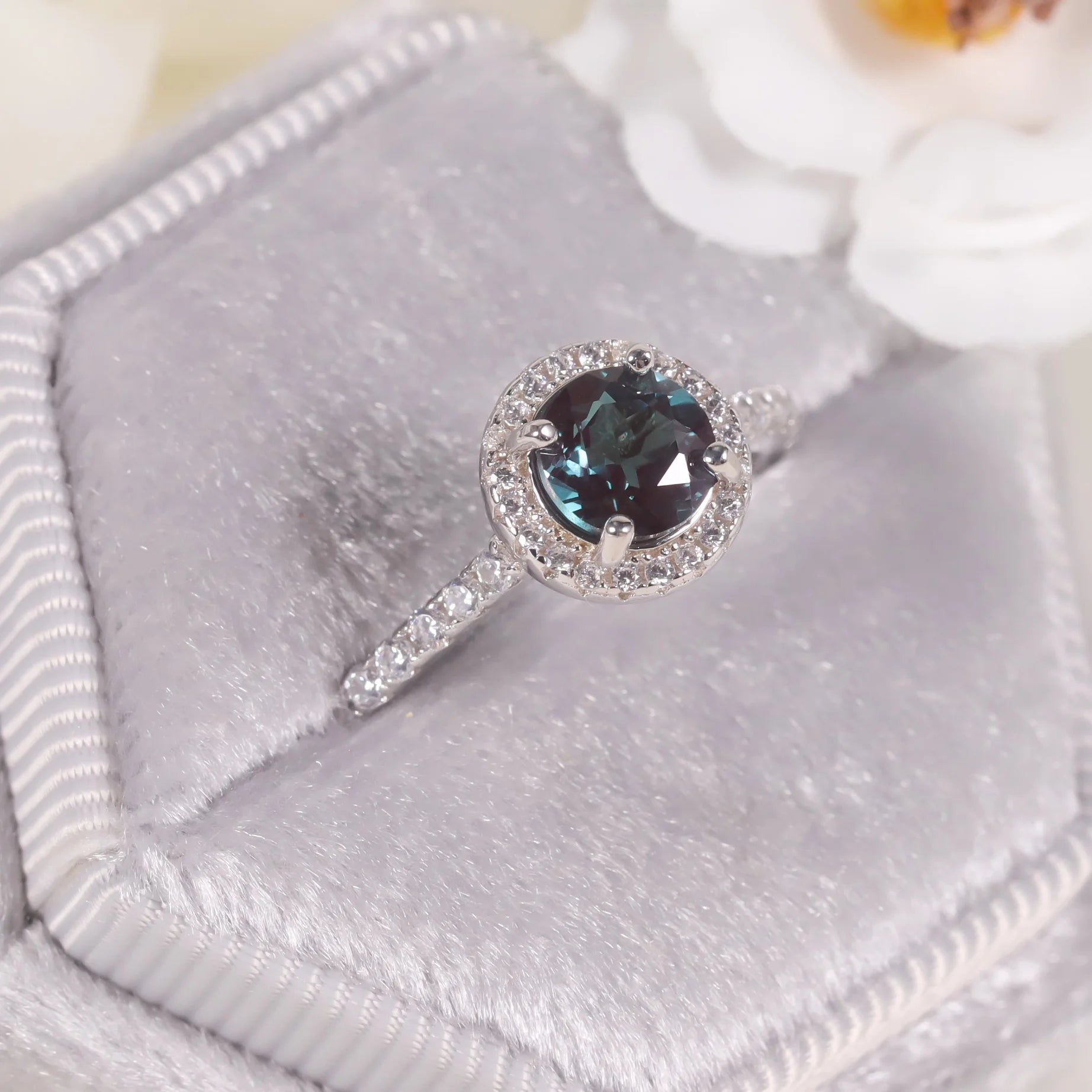 925 Sterling Silver Round Color Changing Lab Alexandrite Halo Ring