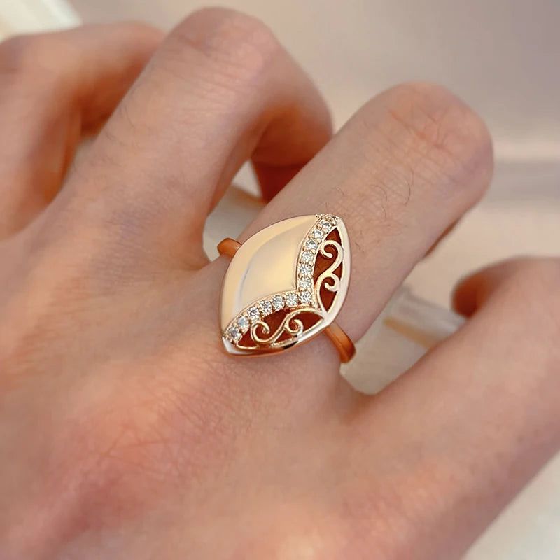 Bohemian Elegance 585 Rose Gold Hollow Flower Ring with Natural Zircon Accents