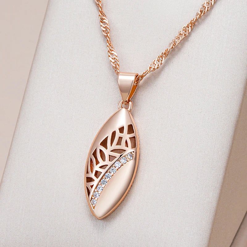 Boho Chic Rose Gold Pendant Necklace with Natural Zircon