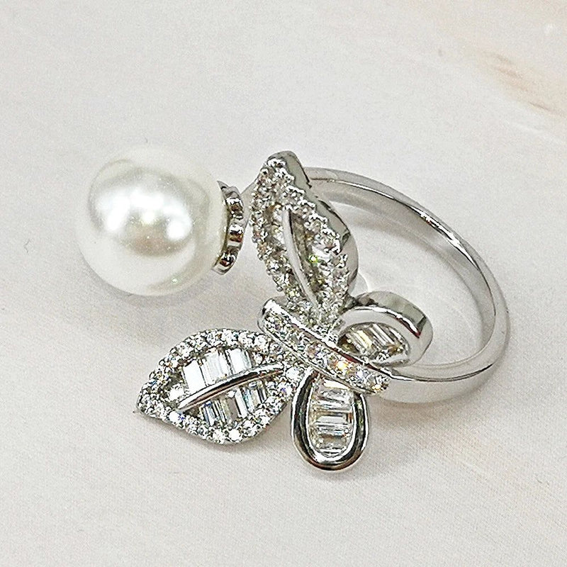 Charming Butterfly Pearl and Zirconia Cocktail Ring