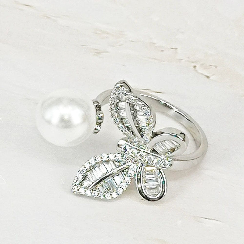 Charming Butterfly Pearl and Zirconia Cocktail Ring