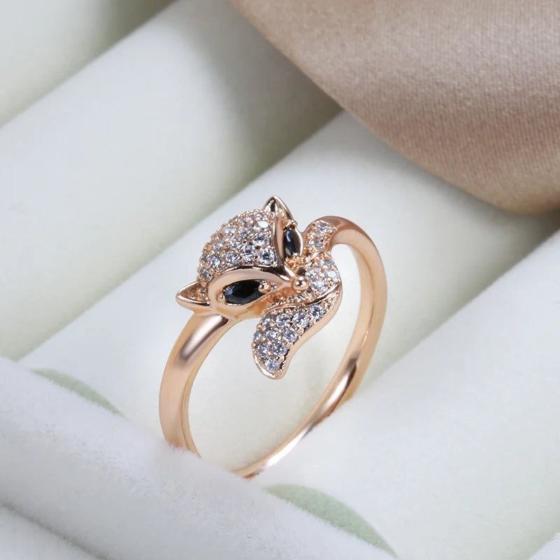 Charming Rose Gold Fox Ring with Black Natural Zircon - Vintage Animal-Inspired Fashion Jewelry