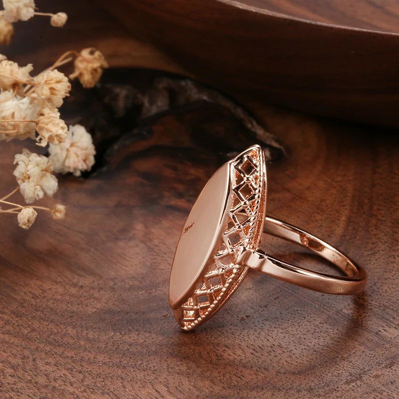 Chic 585 Rose Gold Weaving Rhombus Cocktail Ring for Elegant Occasions