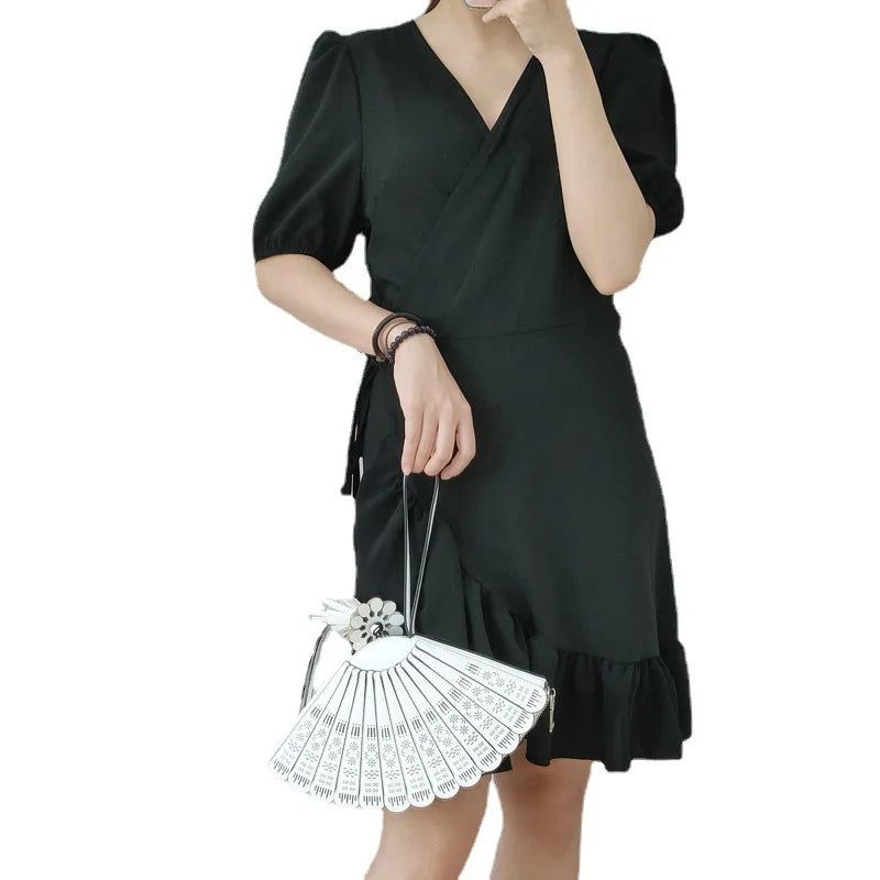 Chic Fan-Shaped Mobile Phone Handbag for Women - Luxurious Shell Tide Purse