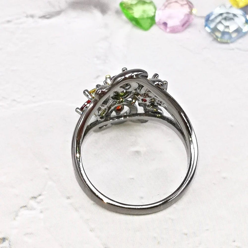 Chic Neo-Gothic Cocktail Ring with Vibrant Zirconia in Black Gold