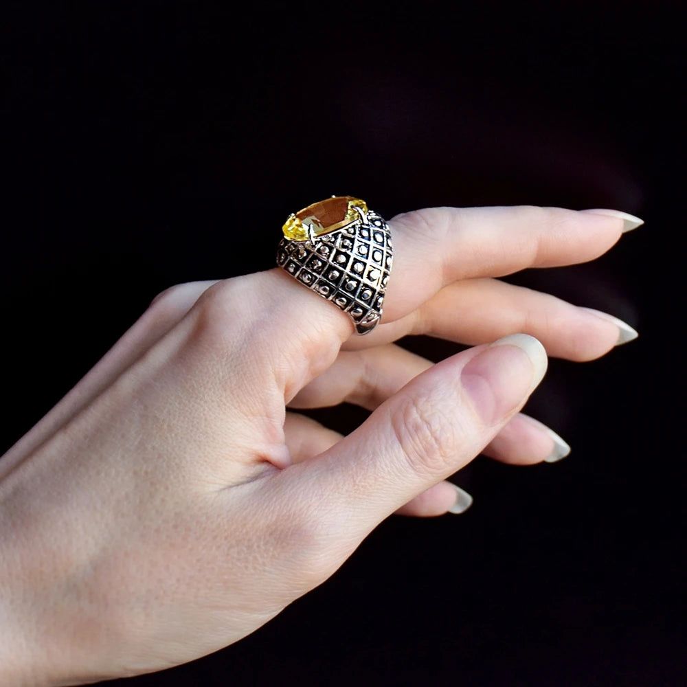 Chic Polka Dot Cocktail Ring with Radiant Cut Black and White Zircon