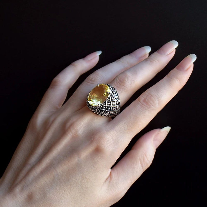 Chic Polka Dot Cocktail Ring with Radiant Cut Black and White Zircon