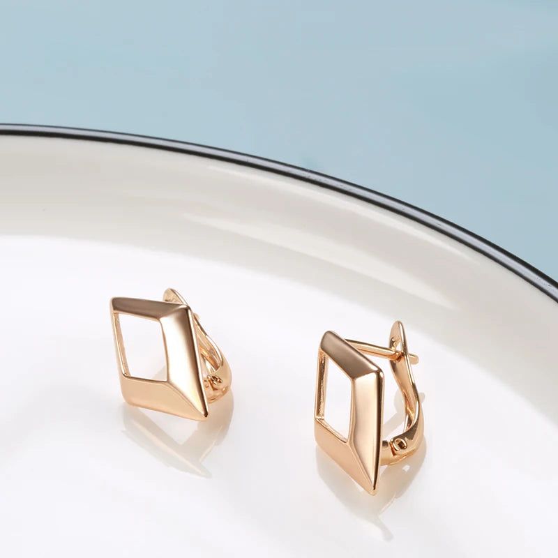 Chic Rhombus Dangle Earrings in 585 Rose Gold - Elegant High-Quality Jewelry