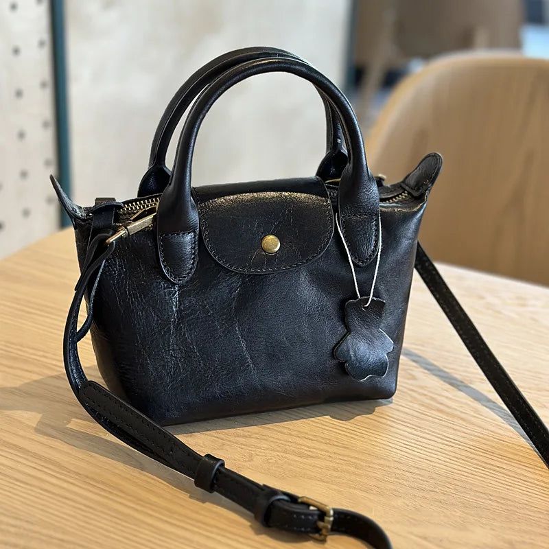 Chic Soft Leather Shoulder Bag for Women - Stylish Solid Color Handbag