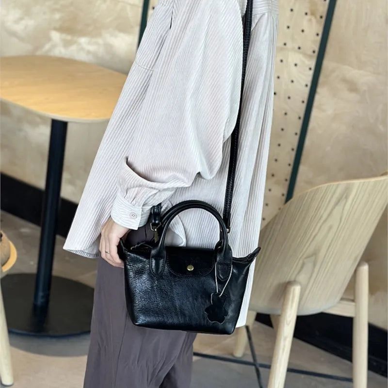 Chic Soft Leather Shoulder Bag for Women - Stylish Solid Color Handbag