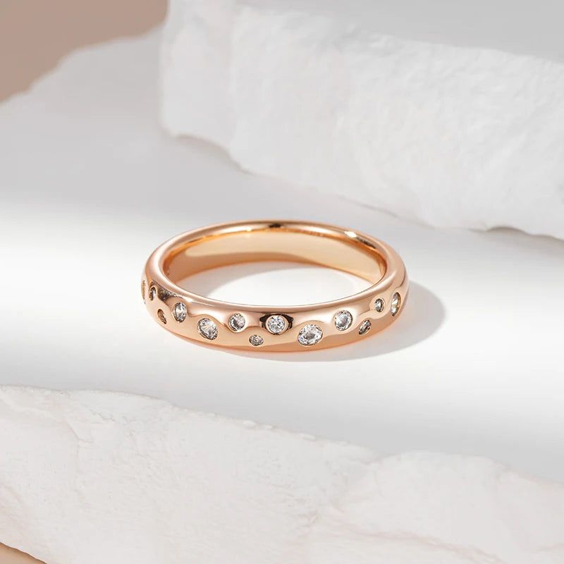 Classic 585 Rose Gold Full Circle Cocktail Ring with Natural Zircon Accents