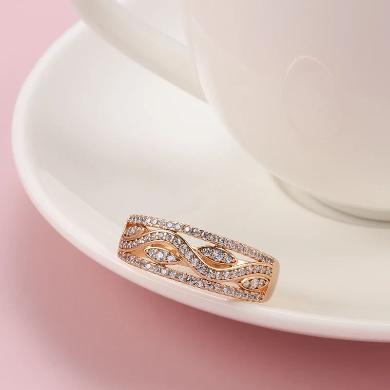 Classic 585 Rose Gold Geometric Cocktail Ring with Natural Zircon - High-Quality Fashion Jewelry