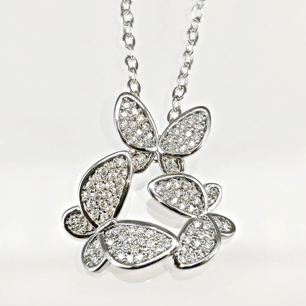 Classic Butterfly Pendant Necklace for Fashion-Forward Girls - Eye-Catching Jewelry Accessory