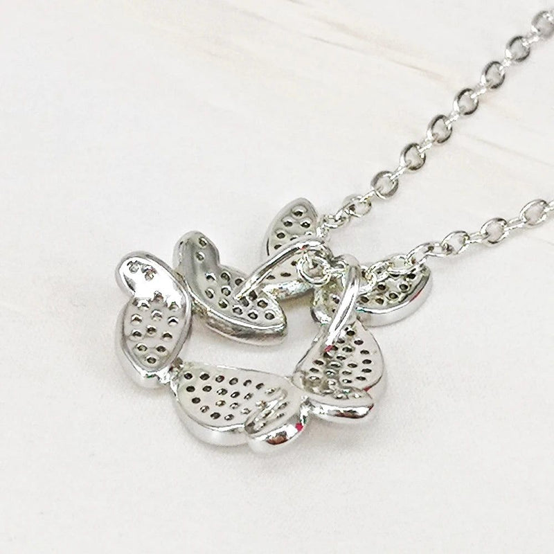 Classic Butterfly Pendant Necklace for Fashion-Forward Girls - Eye-Catching Jewelry Accessory