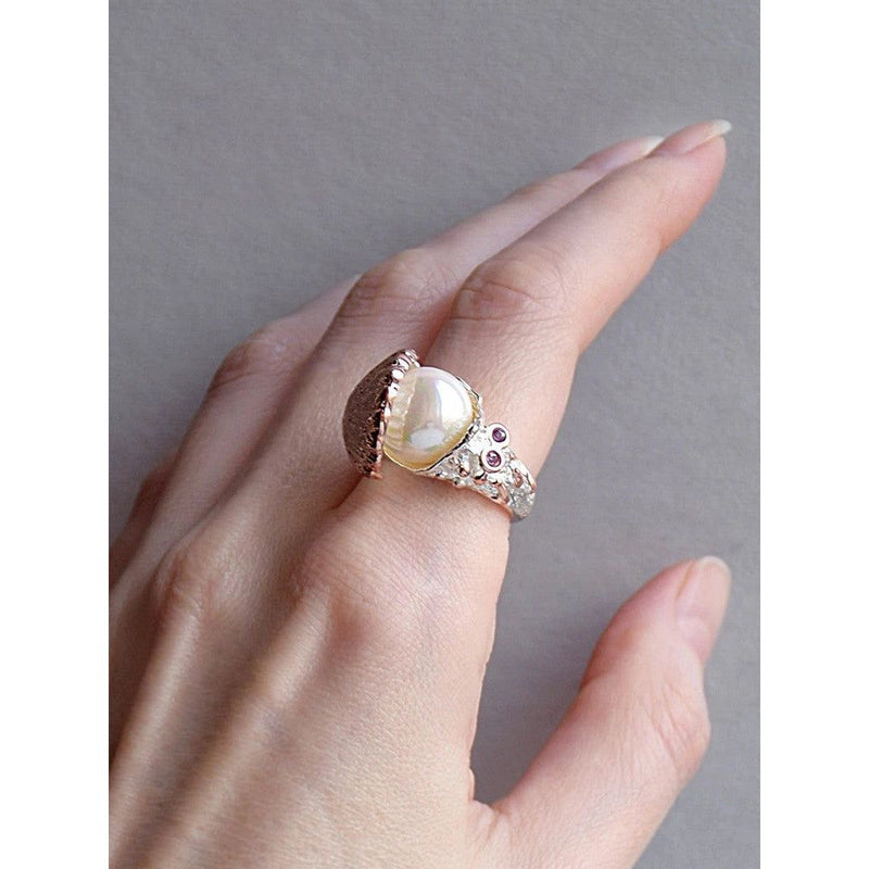 Classic Two-Tone Pearl and Zirconia Cocktail Ring in Shell Design