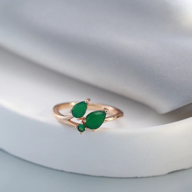 Classic Vintage Leaf Ring in 585 Rose Gold with Green Natural Zircon