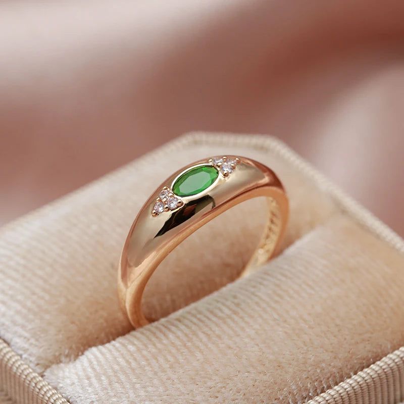 Contemporary Emerald Oval Natural Zircon Ring in 585 Rose Gold - High-Quality Fashion Jewelry