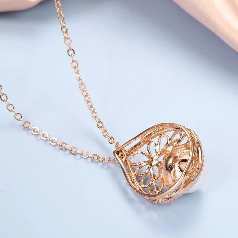 Dignified 585 Rose Gold Pearl Pendant Necklace with Natural Zircon Accents