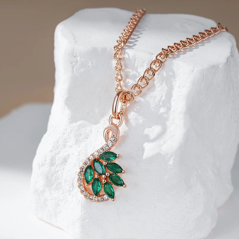 Dignified 585 Rose Gold Pendant Necklace with Shiny Green Natural Zircon