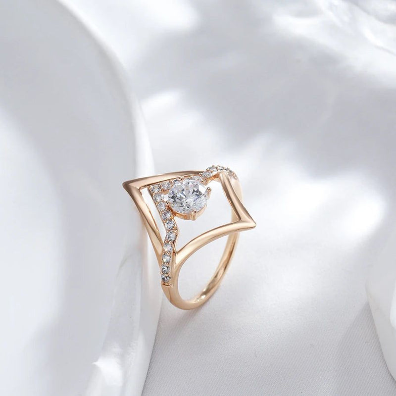 Dignified 585 Rose Gold Rhombus Cocktail Ring with Natural Zircon Accents