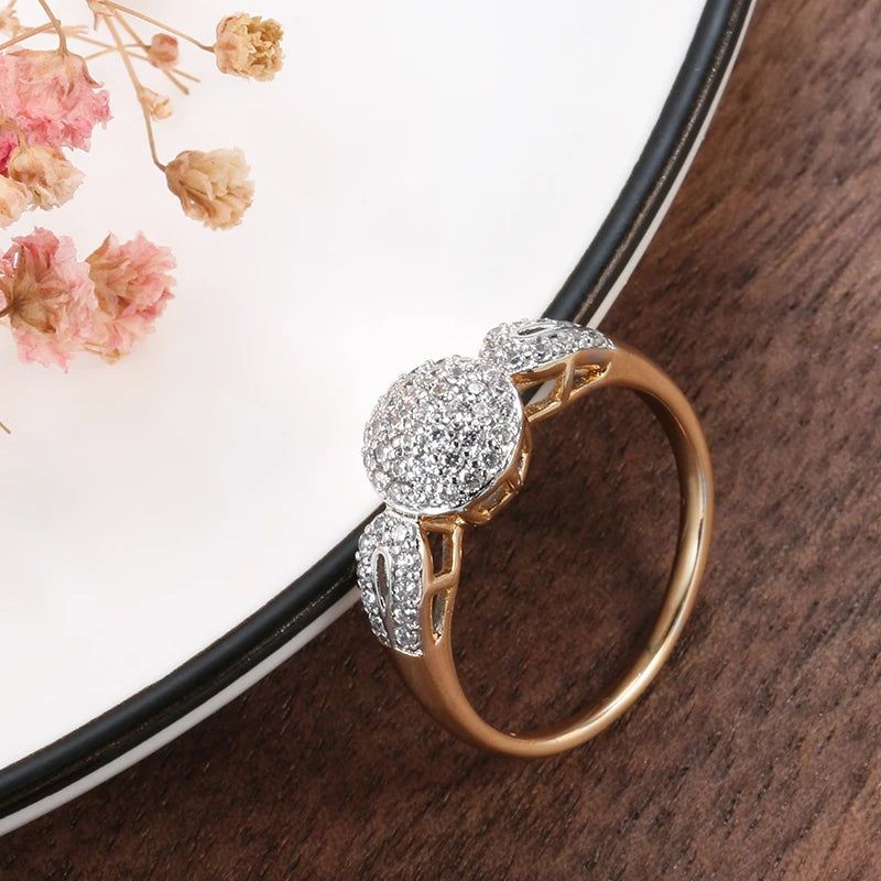 Dignified Vintage 585 Rose Gold Cocktail Ring with Natural Zircon Inlay