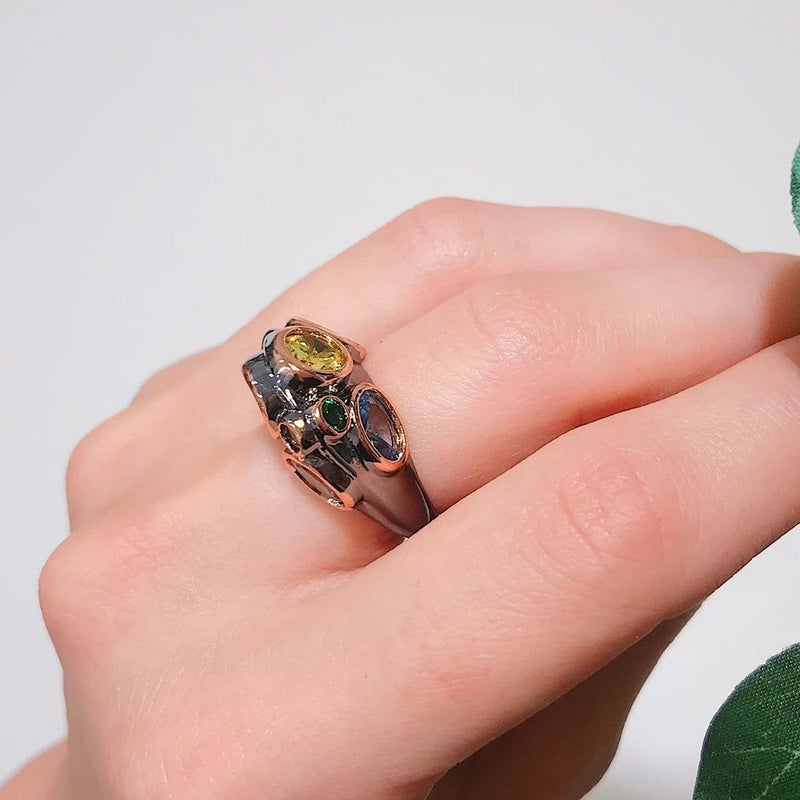 Dual-Sided Zircon Cocktail Ring with Unique Upright Design