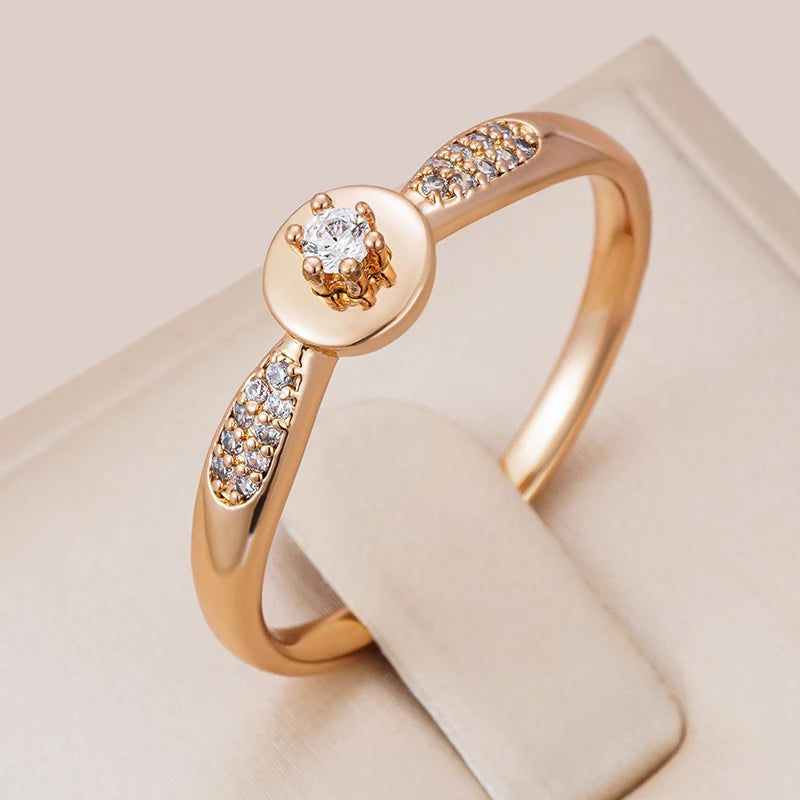 Elegant 585 Rose Gold Cocktail Ring with Natural Zircon - Modern Crystal Jewelry