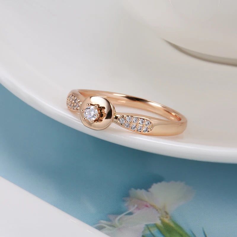 Elegant 585 Rose Gold Cocktail Ring with Natural Zircon - Modern Crystal Jewelry