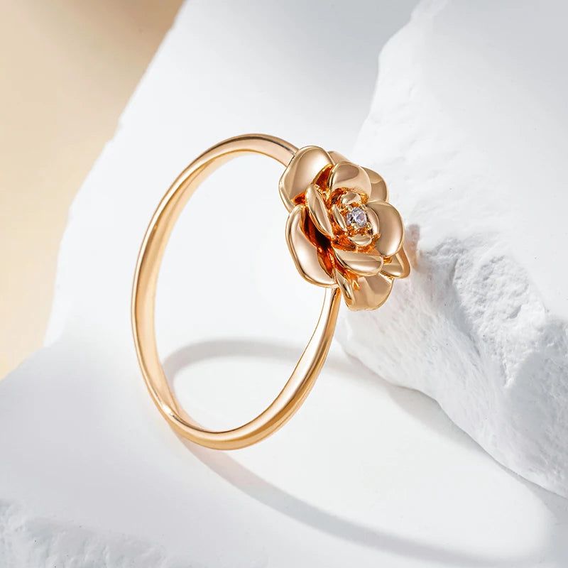 Elegant 585 Rose Gold Flower Cocktail Ring with Natural Zircon Accents