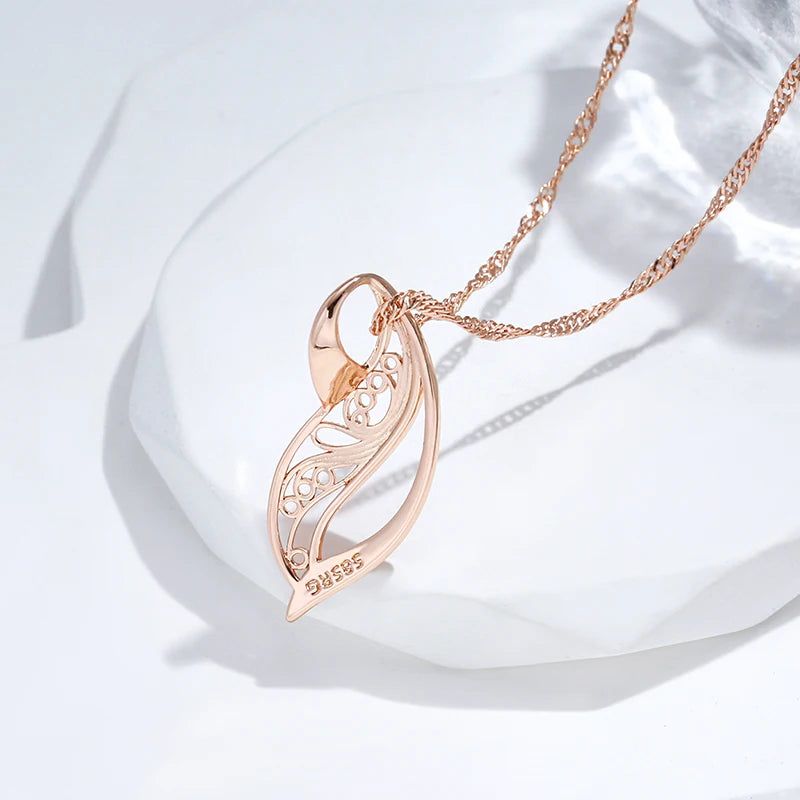 Elegant 585 Rose Gold Glossy Pendant Necklace - Unique Romantic Metal Jewelry