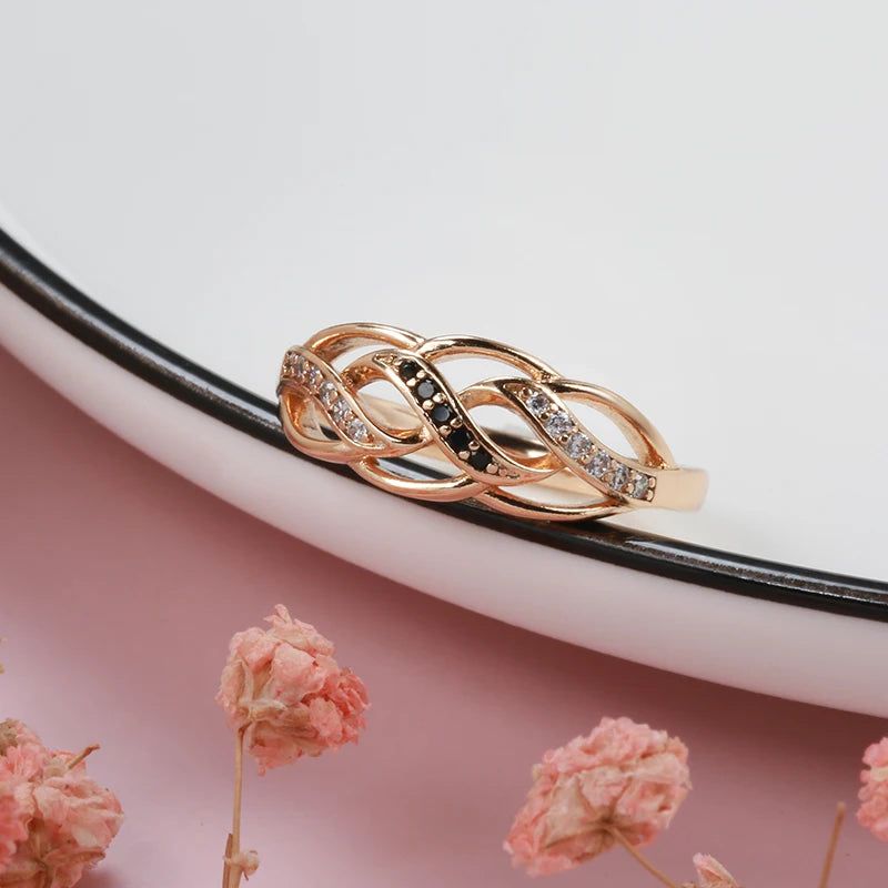 Elegant 585 Rose Gold Vintage Boho Hollow Flower Ring with Natural Black Zircon