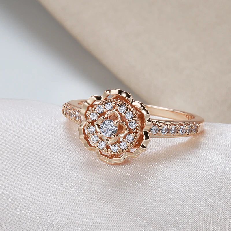 Elegant 585 Rose Gold Vintage Ring with Natural Zircon and Rose Flower Design