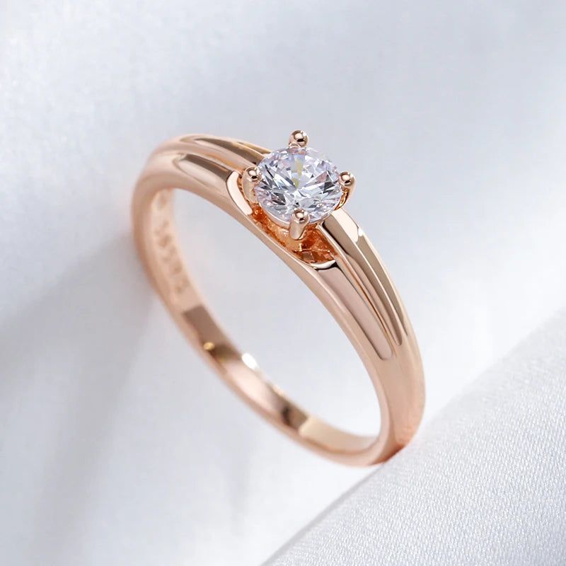 Elegant 585 Rose Gold and White Zircon Simple Cocktail Ring Jewelry