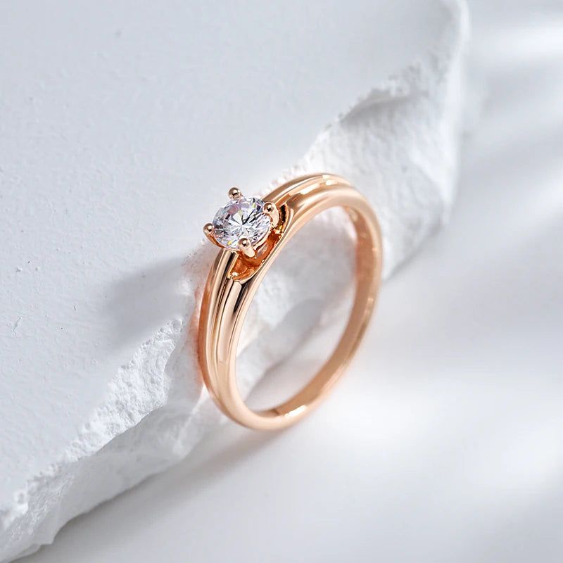 Elegant 585 Rose Gold and White Zircon Simple Cocktail Ring Jewelry