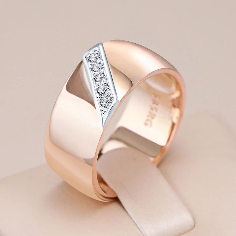 Elegant 9mm Natural Zircon Cocktail Ring in 585 Rose Gold and Silver Blend