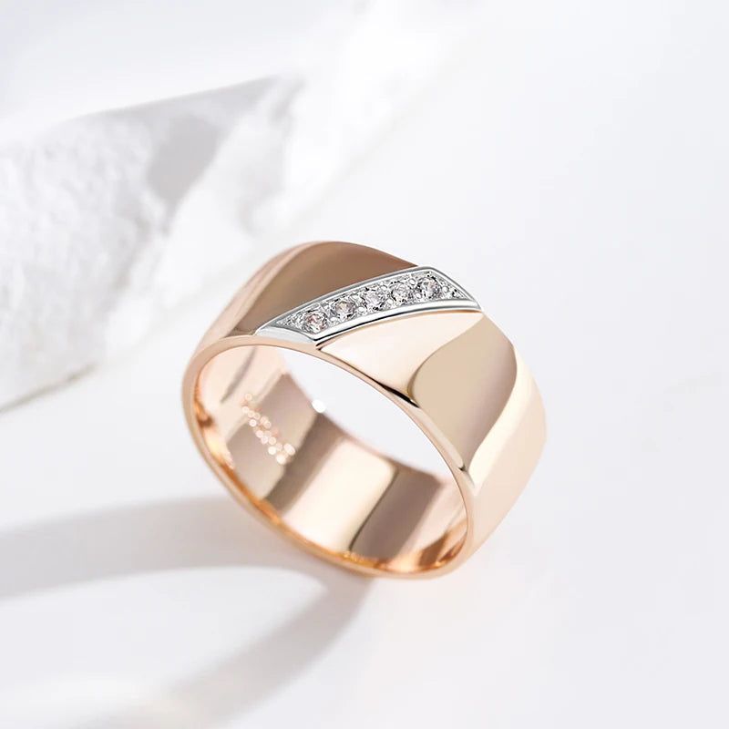 Elegant 9mm Natural Zircon Cocktail Ring in 585 Rose Gold and Silver Blend