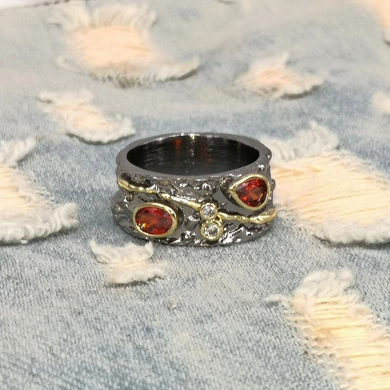 Elegant Baroque-Inspired Black Gold Ring with Red CZ for a Unique Style