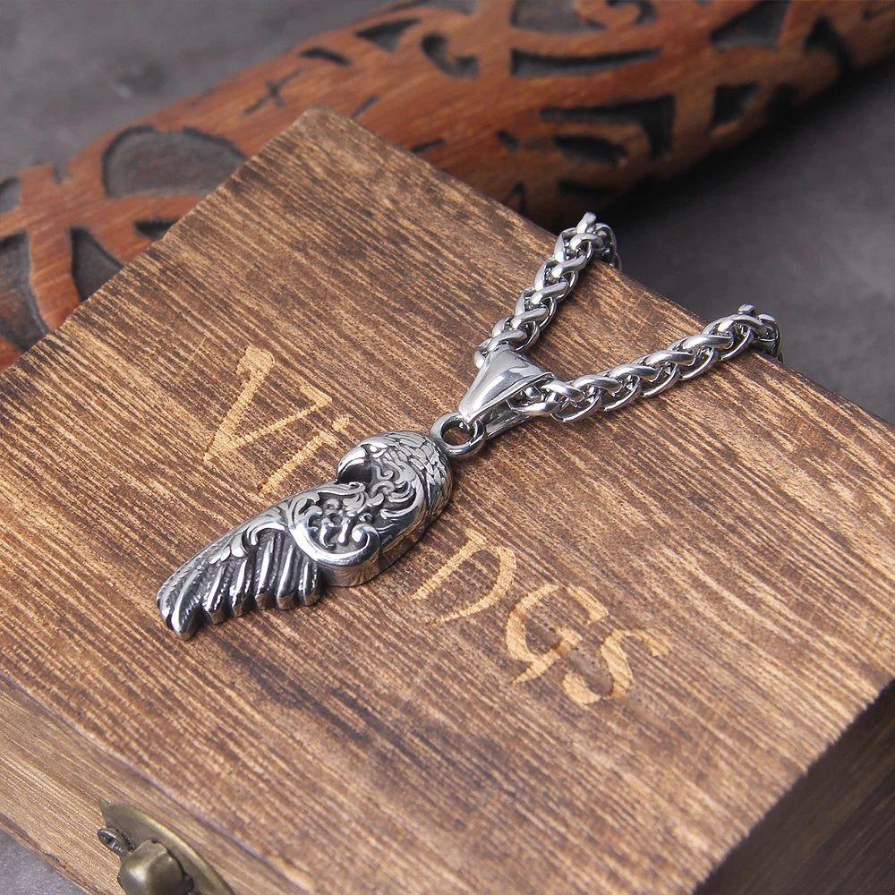 Elegant Unisex Crow Raven Eagle Pendant Necklace in Durable Stainless Steel