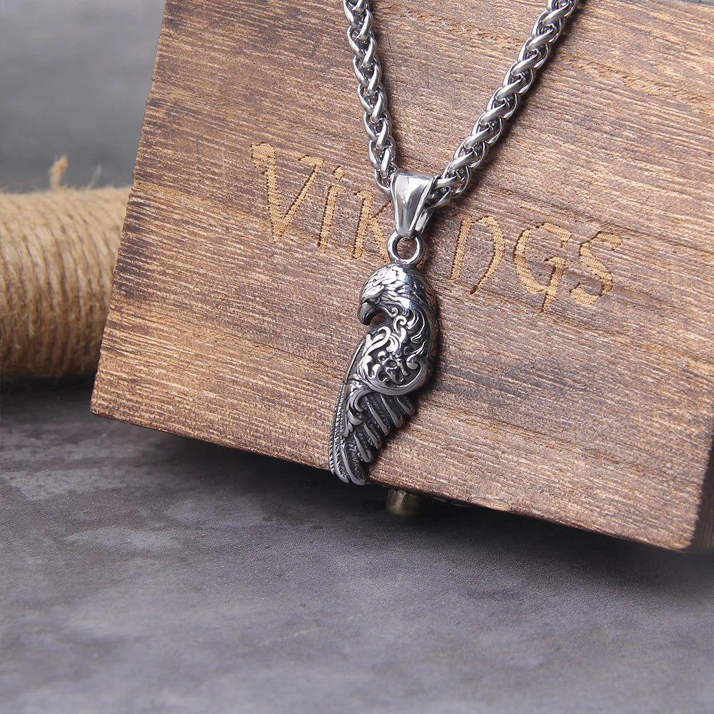 Elegant Unisex Crow Raven Eagle Pendant Necklace in Durable Stainless Steel