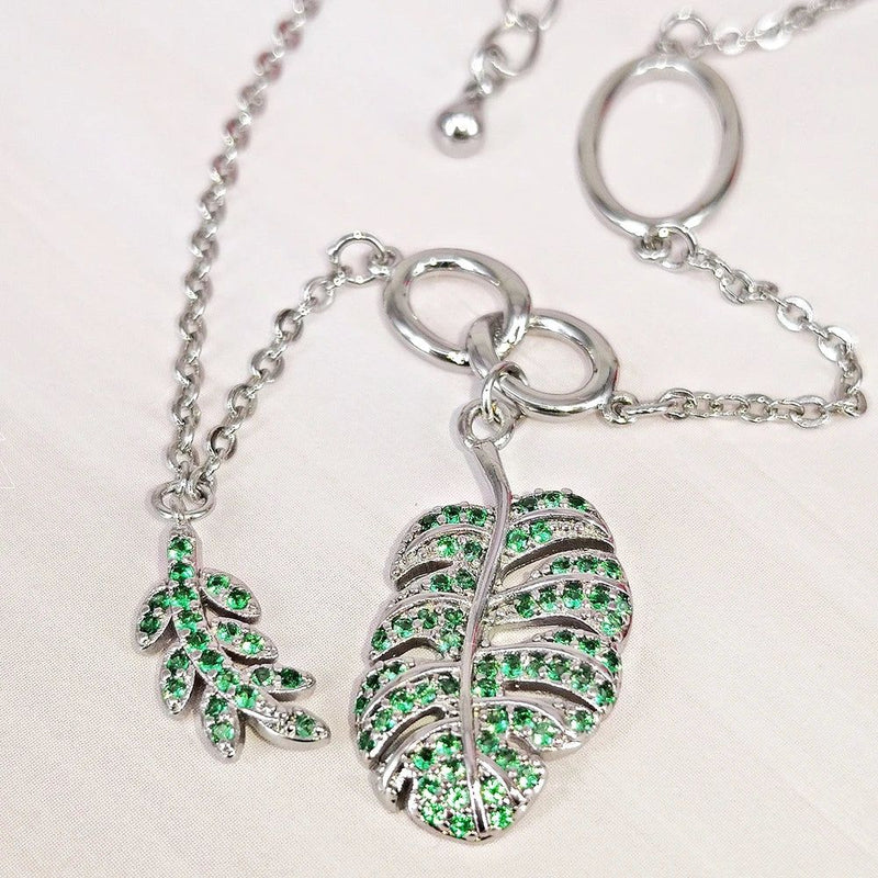 Emerald Green Tropical Leaves Charm Bracelet - 20 cm Fashion Jewelry with CZ Accents