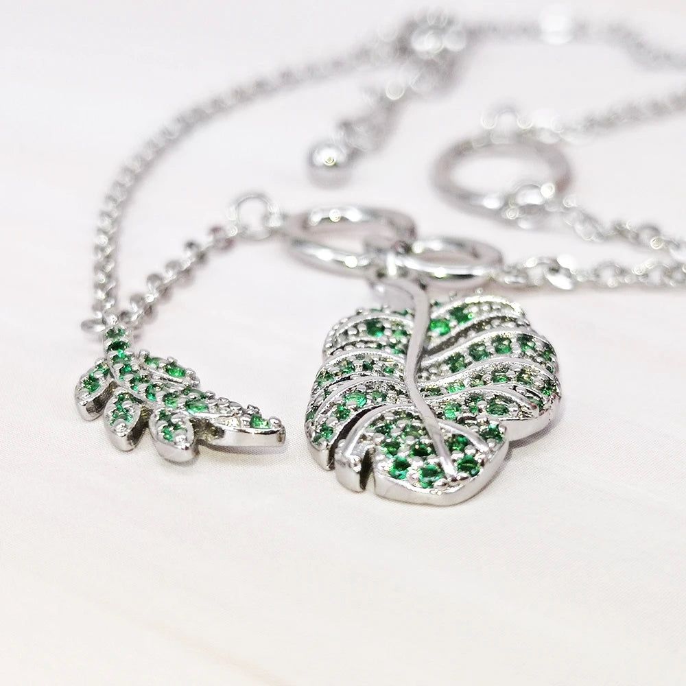 Emerald Green Tropical Leaves Charm Bracelet - 20 cm Fashion Jewelry with CZ Accents