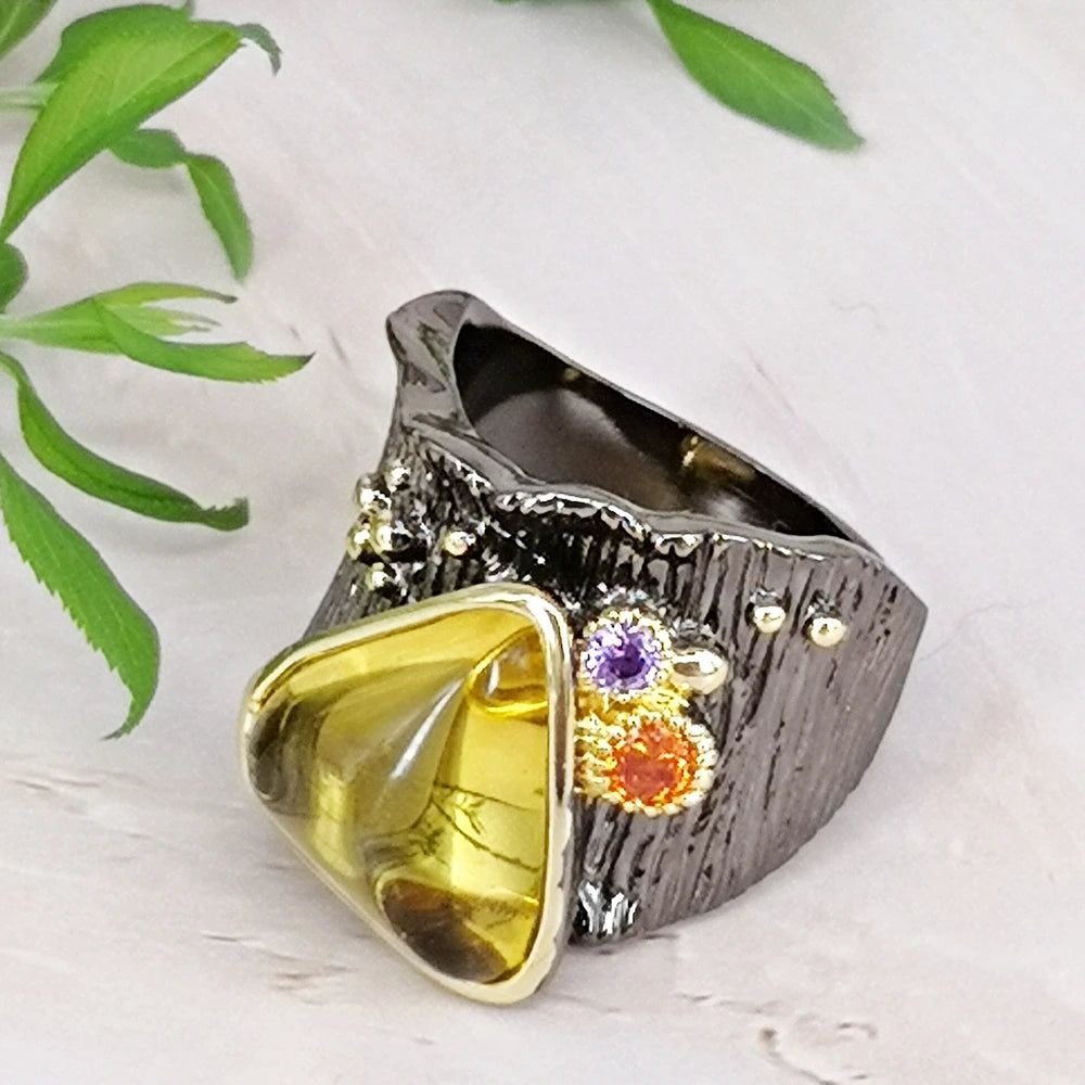 Exotic Hip Hop Baroque Cocktail Ring with Golden Yellow Triangle Zircon