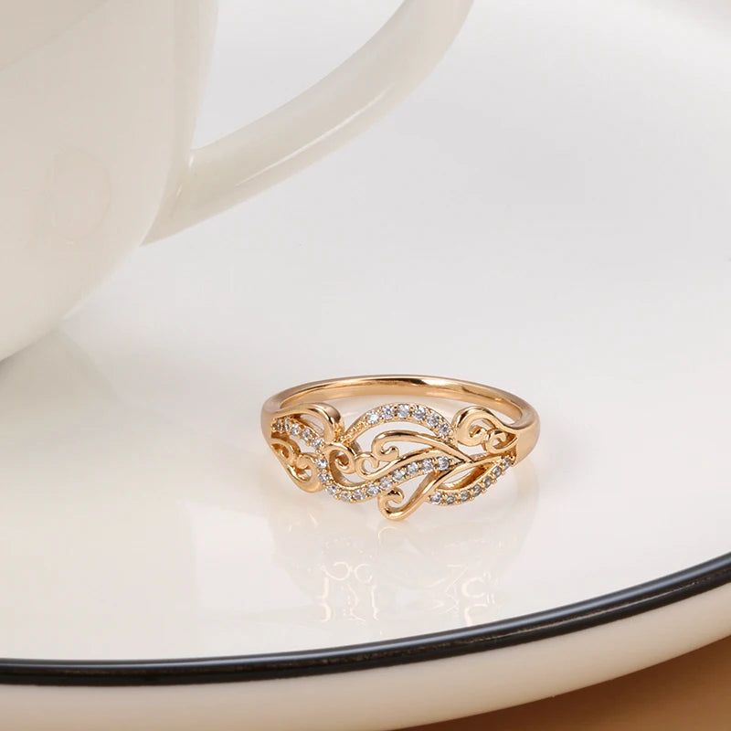 Exquisite 585 Rose Gold Hollow Floral Natural Zircon Cocktail Ring