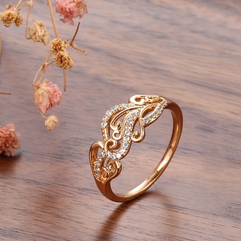 Exquisite 585 Rose Gold Hollow Floral Natural Zircon Cocktail Ring