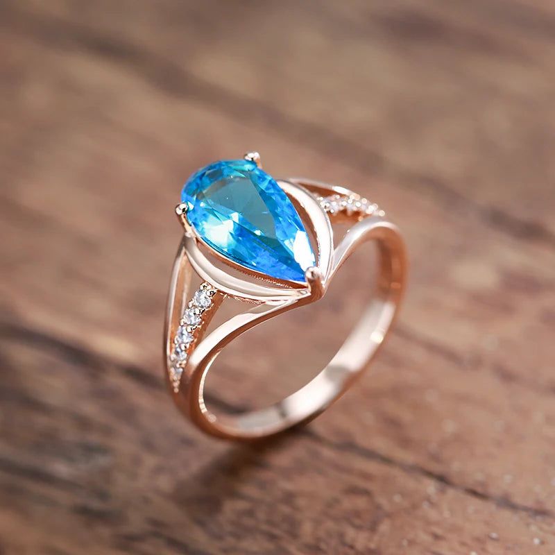 Exquisite Blue Natural Zircon Statement Ring in 585 Rose Gold Water Drop Design